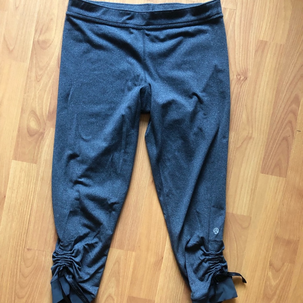 Lululemon cropped ruched leggings - Picture 3 of 6